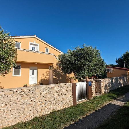 Ližnjan Casa Martinica - House With 2 Apartments מראה חיצוני תמונה